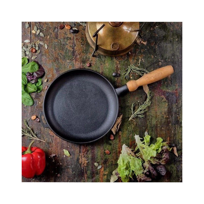 Чугунная сковорода ∅26 см Maysternya T305С с деревянной ручкой. Глубокая индукционная сковородка. Чугунная сковорода ∅26 см Maysternya T305С с деревянной ручкой. Глубокая индукционная сковородка.
